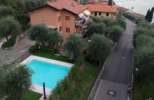 Magugnago Apartamento | Vrbo Property