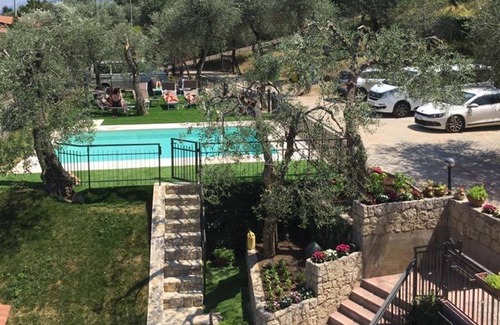 Magugnago Apartamento | Vrbo Property
