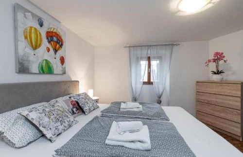 Crni Kal Casa | Holiday house Črni Kal - Pri Roktovih