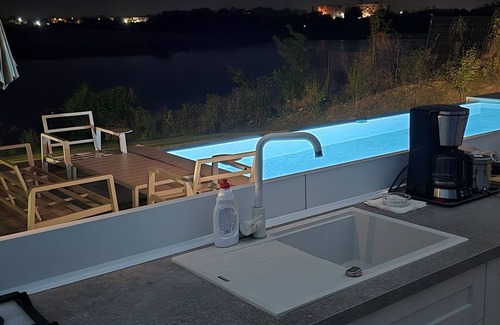 Balotesti Casa | Holiday house 5-10 min to Therme Bucharest and Airport