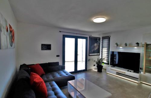 Tias Casa | Holiday House and Spa Lanzarote