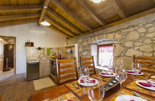 Brsec Casa | Casa de vacaciones Brsec para 1 - 8 personas con 3 dormitorios - Casa adosada