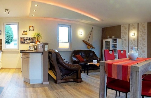 Loissin Casa | CASA DE VACACIONES CHRISSY EN LA UBICACIÓN DIRECTA DE LA PLAYA EN GREIFSWALDER BODDEN - CERCA DEL MAR BÁLTICO