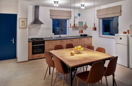 Garica Casa | Casa de vacaciones GARICA con amplio jardín