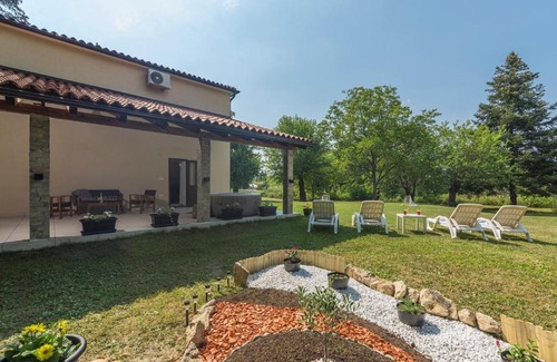 Pazin Casa | Holiday House Nono with Whirlpool
