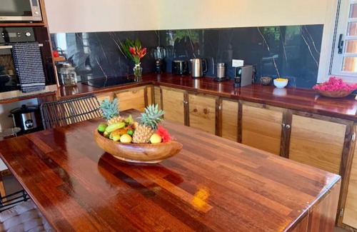 Moorea-Maiao Casa | Holiday house Nuupure - Pickelball + Private white sand beach access+kayak