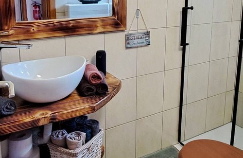 Marindol Apartamento | Holiday house River Kolpa Apartment