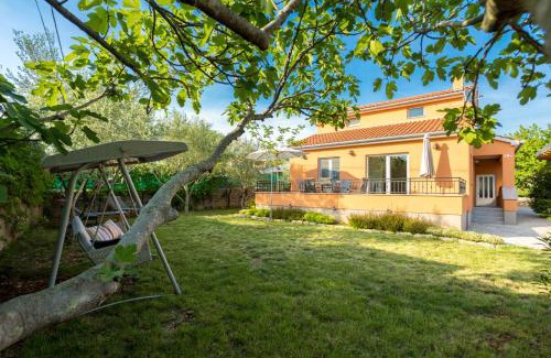Nenadici Casa | Holiday house TOIĆI