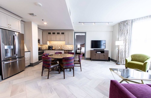 Central Business District Hotel | Holiday Inn Club Vacations New Orleans Resort by IHG