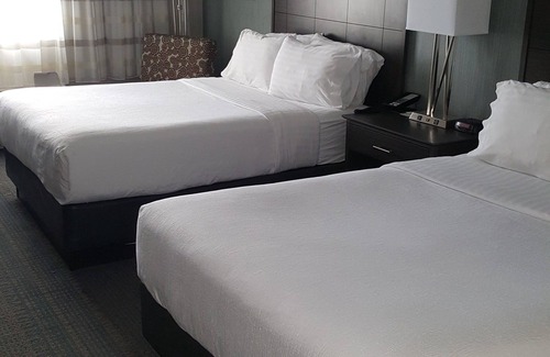 Downtown Columbus Hotel | Holiday Inn Columbus Dwtn-Capitol Square by IHG