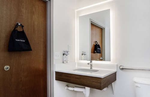 Walterboro Hotel | Holiday Inn Exp Walterboro by IHG