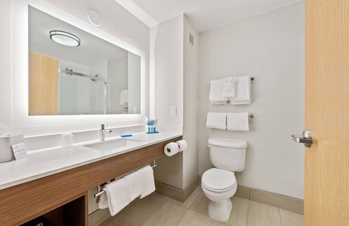 West Valley City Hotel | Holiday Inn Express Hotel and Suites West Valley by IHG