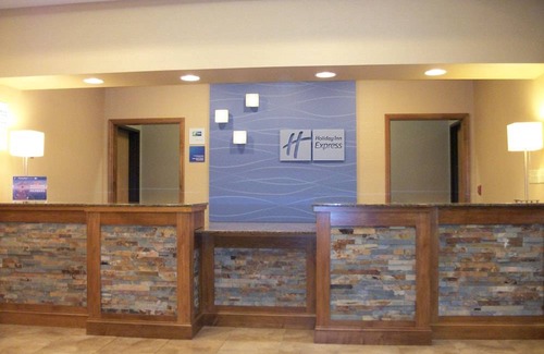Cortland Hotel | Holiday Inn Express - Cortland, an IHG Hotel