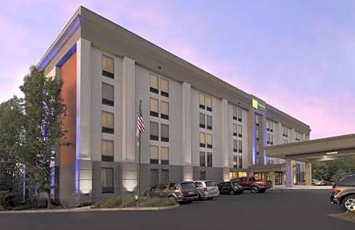 Lawrence Hotel | Holiday Inn Express Andover North - Lawrence, an IHG Hotel