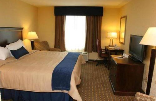East Texas Hotel | Holiday Inn Express and Suites Allentown West by IHG
