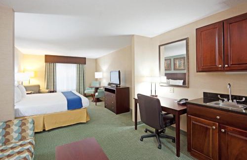 Meriden Hotel | Holiday Inn Express and Suites Meriden by IHG