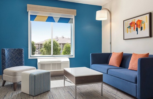 Bessemer Hotel | Holiday Inn Express and Suites Bessemer Birmingham SW by IHG
