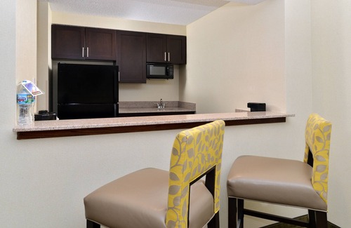 Wayne Hotel | Holiday Inn Express and Suites Indianapolis W- Airport Area by IHG