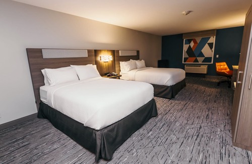 Urbandale Hotel | Holiday Inn Express and Suites Urbandale by IHG