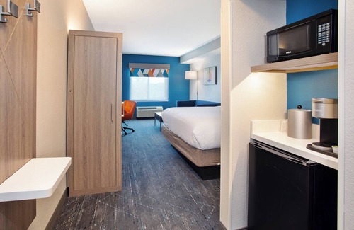 Augusta Hotel | Holiday Inn Express Augusta North by IHG