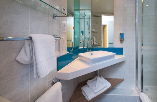 Bath Hotel | Holiday Inn Express Bath by IHG