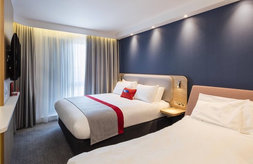 Belfast City Centre Hotel | Holiday Inn Express Belfast City by IHG