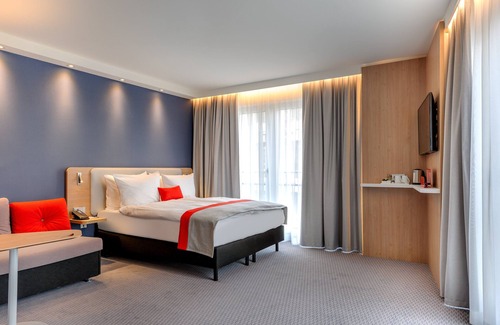Mitte Hotel | Holiday Inn Express Berlin - Alexanderplatz by IHG
