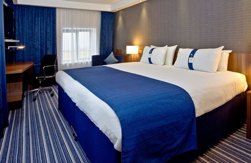 Seisdon Hotel | Holiday Inn Express Birmingham - South A45, an IHG Hotel