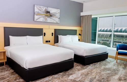 Garhoud Hotel | Holiday Inn Express Dubai Airport by IHG