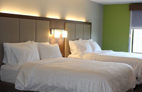 Forest City Hotel | Holiday Inn Express Forest City by IHG