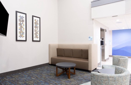Morehead City Hotel | Holiday Inn Express Hotel & Suites Morehead Cty by IHG