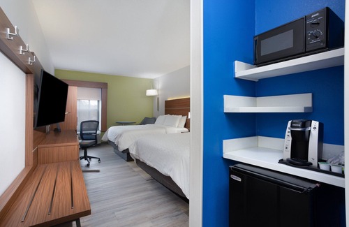 Morehead City Hotel | Holiday Inn Express Hotel & Suites Morehead Cty by IHG