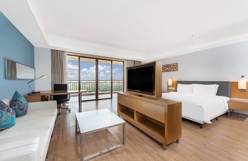 Donghu District Hotel | Holiday Inn Express Haikou West Coast by IHG