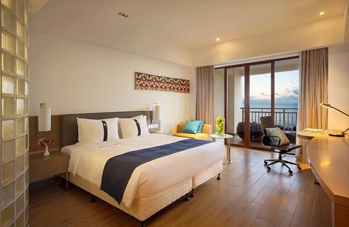 Donghu District Hotel | Holiday Inn Express Haikou West Coast by IHG