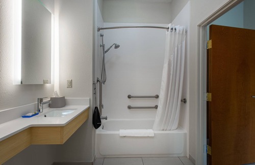 Lewisburg Hotel | Holiday Inn Express Hotel & Suites Lewisburg by IHG