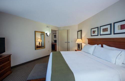 Flowood Hotel | Holiday Inn Express Hotel & Suites Jackson - Flowood by IHG