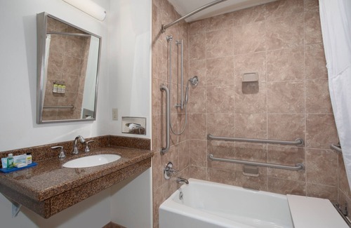 Lander Hotel | Holiday Inn Express Hotel & Suites Lander by IHG