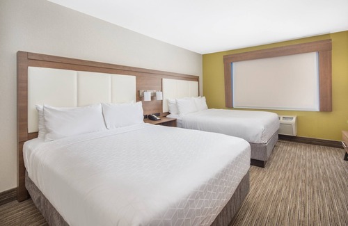 Bishop Hotel | Holiday Inn Express Hotel & Suites Bishop by IHG