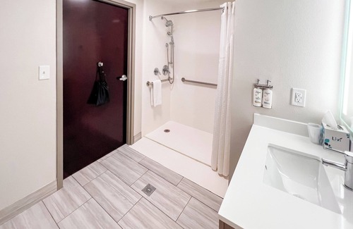 Kodak Hotel | Holiday Inn Express Hotel & Suites Kodak East - Sevierville by IHG
