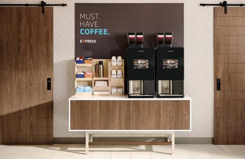 Dover Hotel | Holiday Inn Express Hotel & Suites Dover by IHG