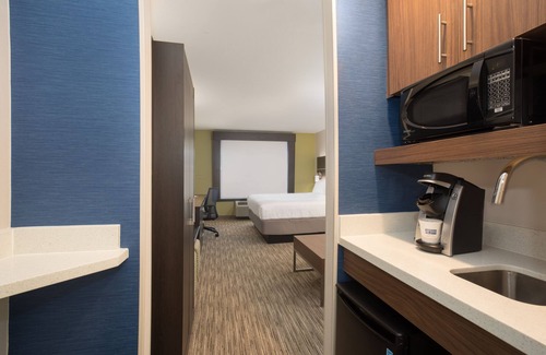Longmont Hotel | Holiday Inn Express Hotel & Suites Longmont by IHG