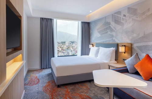 Kathmandu Hotel | Holiday Inn Express Kathmandu Naxal by IHG