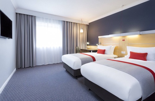 East Acton Hotel | Holiday Inn Express London - Park Royal by IHG