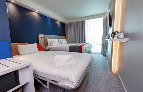 Trafford Hotel | Holiday Inn Express Manchester - Trafford City by IHG