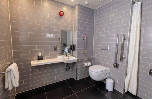 Trafford Hotel | Holiday Inn Express Manchester - Trafford City by IHG