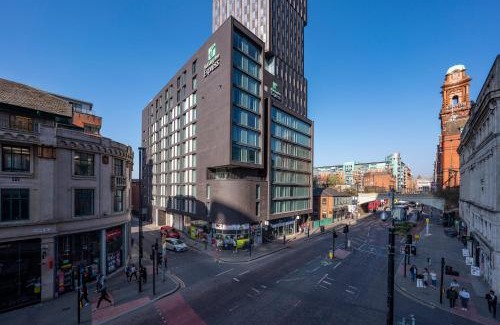 Manchester City Centre Hotel | Holiday Inn Express Manchester City Centre by IHG