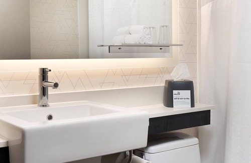 Chelsea Hotel | Holiday Inn Express NYC Chelsea – NoMad Area by IHG