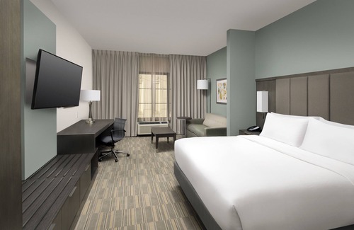 Downtown Hotel | Holiday Inn Express Pensacola Downtown by IHG