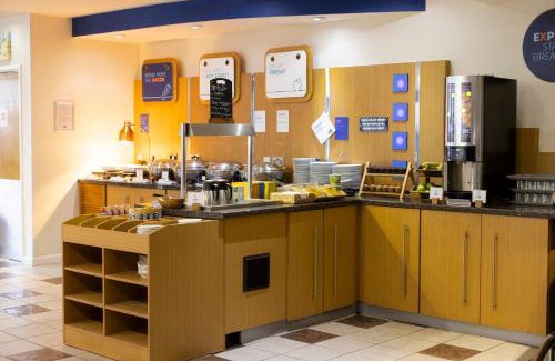 Poole Hotel | Holiday Inn Express Poole by IHG