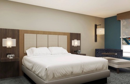 Redding Hotel | Holiday Inn Express Redding North by IHG